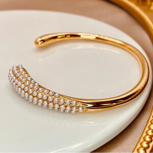 Pearl Elegant 18K Gold- Stainless Steel Teardrop Cuff Bracelet
